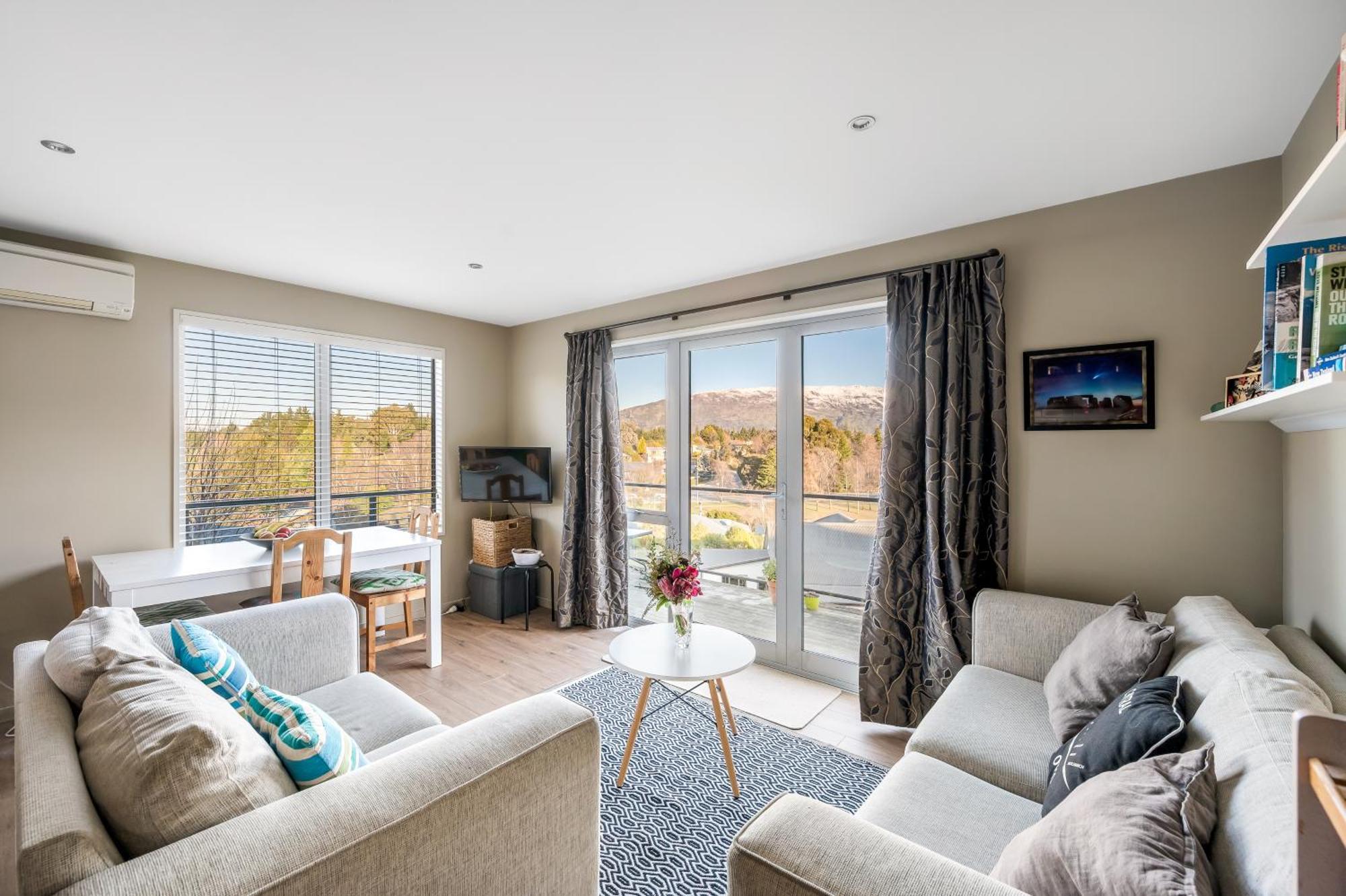 Criffel Garden Apartment Wanaka Ngoại thất bức ảnh